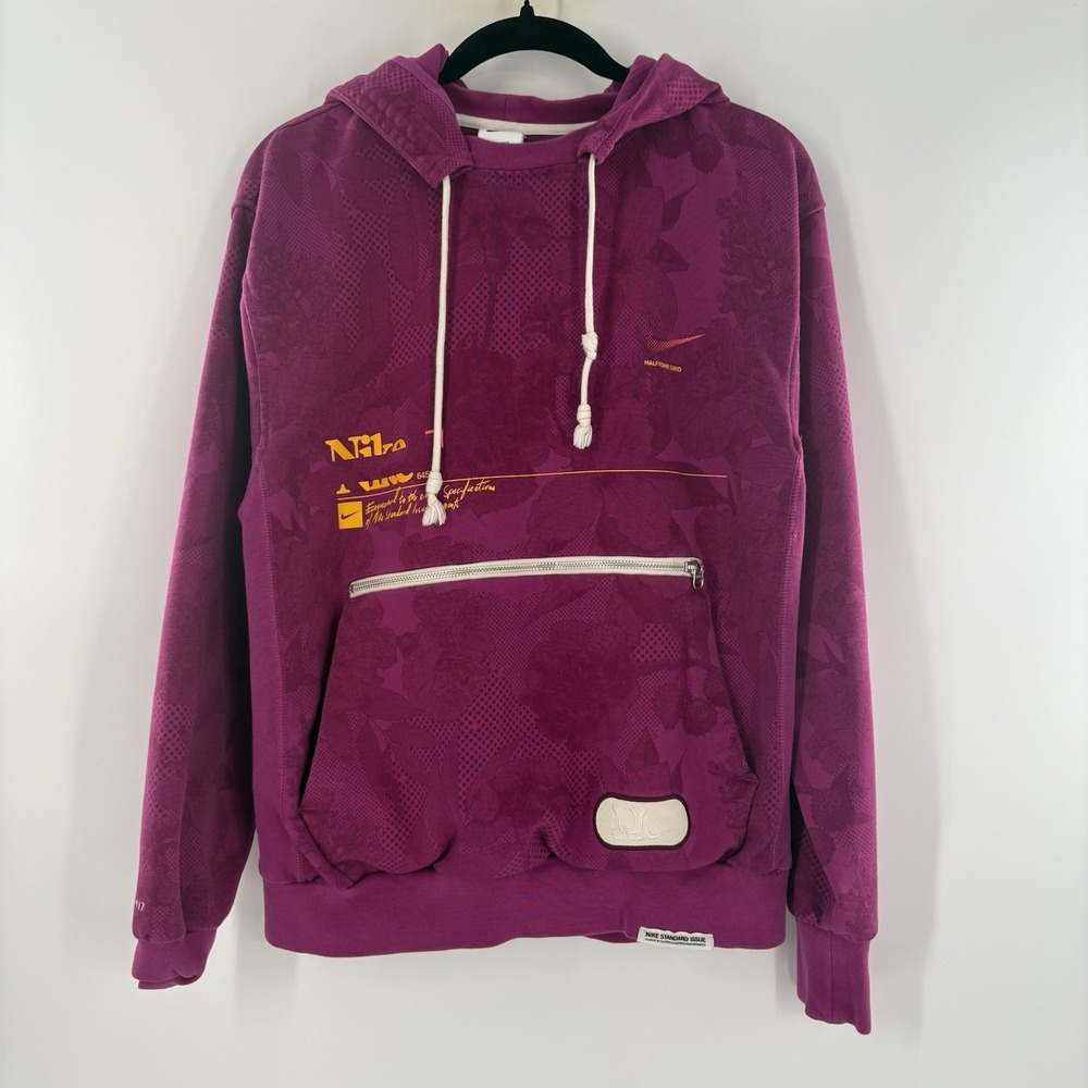Nike Men's Small Standard Issue Basketball Pullover Hoodie Sweatshirt Pink